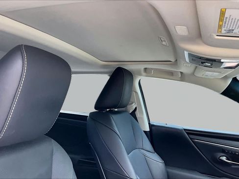 Used 2024 Lexus ES 350 w/ Premium Package FWD image 14