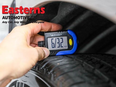 Used 2024 Toyota Venza LE image 26