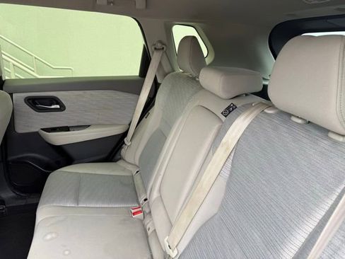Used 2023 Nissan Rogue SV FWD image 14