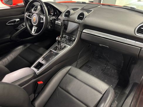 Used 2018 Porsche 718 Cayman S RWD image 14