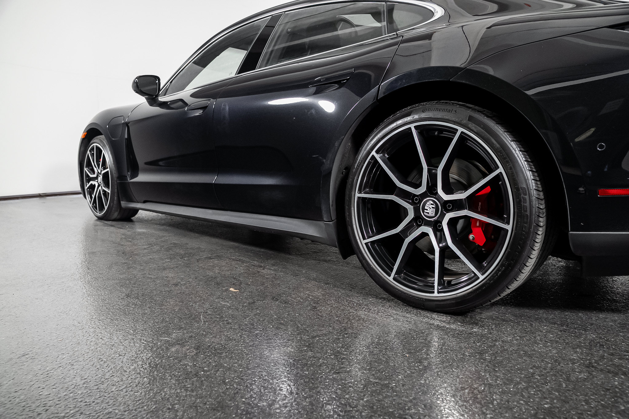 Used 2024 Porsche Taycan 4S AWD/4WD image 20
