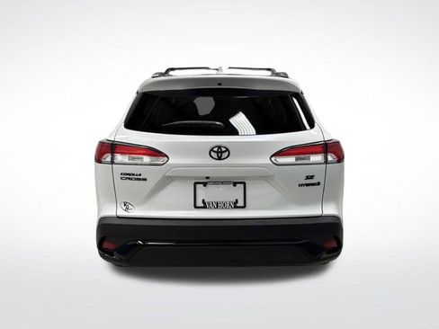 Used 2024 Toyota Corolla Cross SE image 12