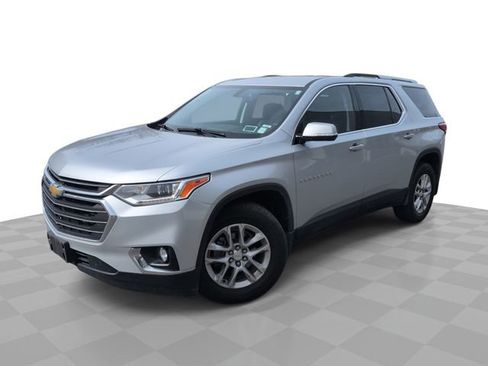 Used 2018 Chevrolet Traverse LT image 1