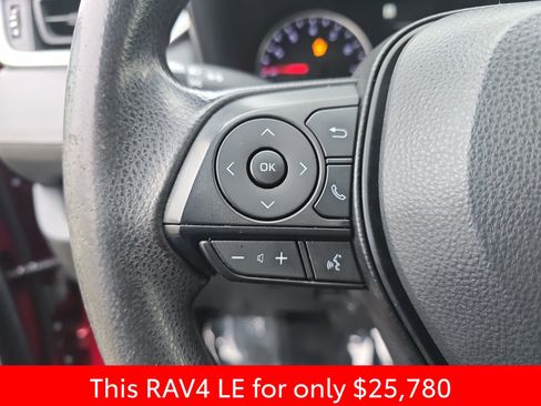 Used 2022 Toyota RAV4 LE image 22