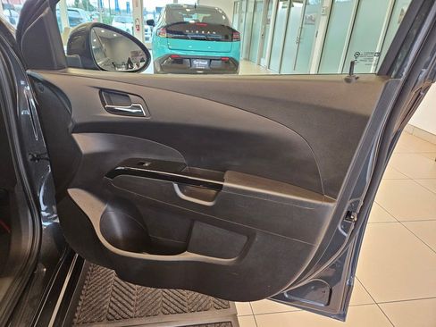 Used 2020 Chevrolet Sonic LT w/ Convenience Package image 22