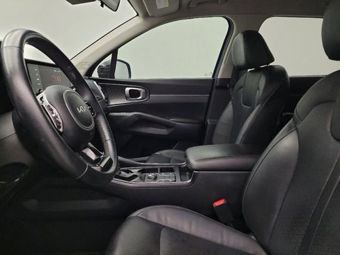 Used 2022 Kia Sorento S image 17