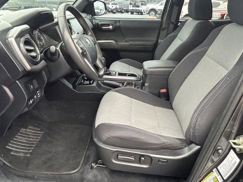 Used 2020 Toyota Tacoma SR5 image 11