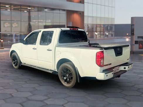 Used 2018 Nissan Frontier SV w/ Value Truck Package image 5