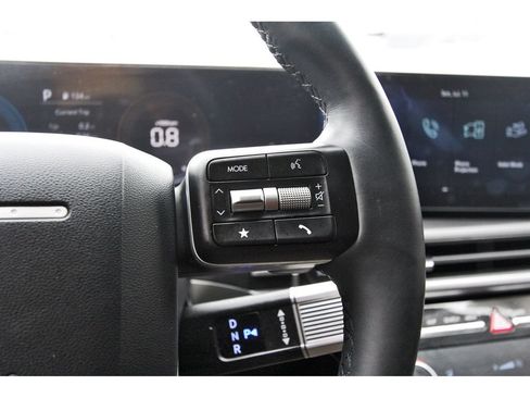 Used 2025 Hyundai Santa Fe SEL FWD image 28