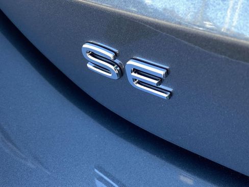 New 2026 Volkswagen Tiguan SE AWD/4WD image 9