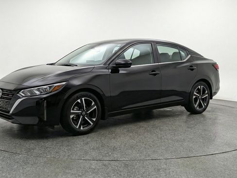 Used 2025 Nissan Sentra SV FWD image 3