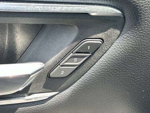 Used 2025 RAM 1500 Laramie w/ Sport Appearance Package AWD/4WD image 25