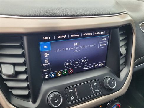 Used 2022 GMC Acadia Denali w/ Denali Ultimate Package image 13