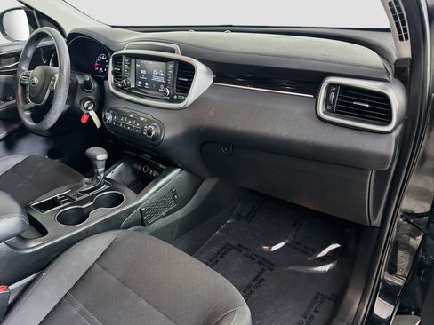 Used 2020 Kia Sorento L FWD image 30