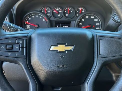 Used 2025 Chevrolet Silverado 1500 W/T image 11