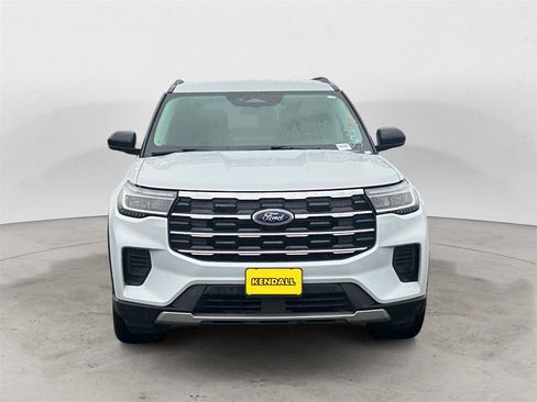 Certified 2025 Ford Explorer Active image 8