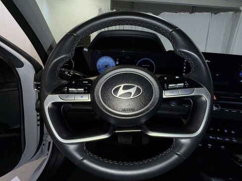 Used 2024 Hyundai Elantra SEL w/ Convenience Package FWD image 6