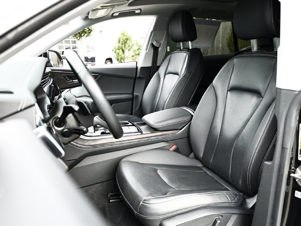 Certified 2023 Audi Q8 Premium Plus w/ Premium Plus Package AWD/4WD image 20