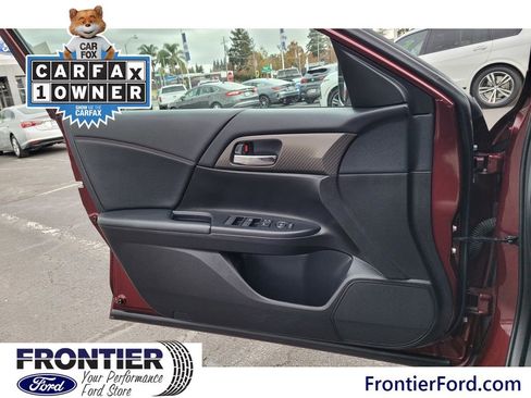 Used 2017 Honda Accord Sport Special Edition image 12