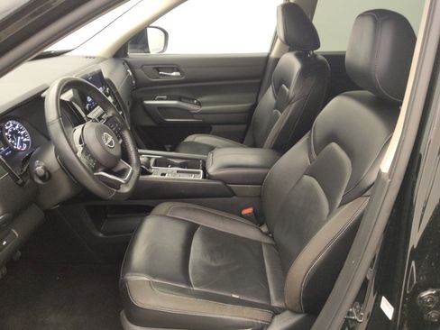 Used 2023 Nissan Pathfinder SL w/ Cargo Package FWD image 17