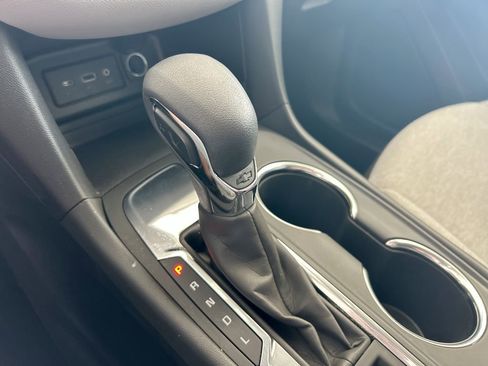 Used 2022 Chevrolet Equinox LS w/ LS Convenience Package image 28