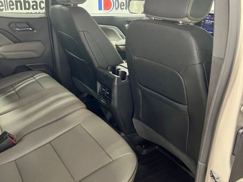 Used 2026 Chevrolet Colorado ZR2 w/ Technology Package AWD/4WD image 16