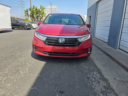 Used 2022 Honda Odyssey EX-L image 2