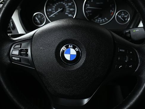 Used 2018 BMW 320i xDrive Sedan w/ Convenience Package image 19