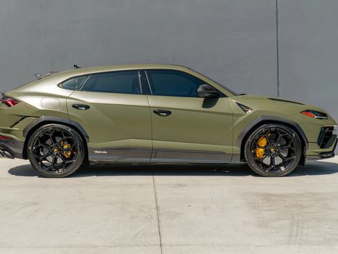 Used 2024 Lamborghini Urus Performante AWD/4WD image 6