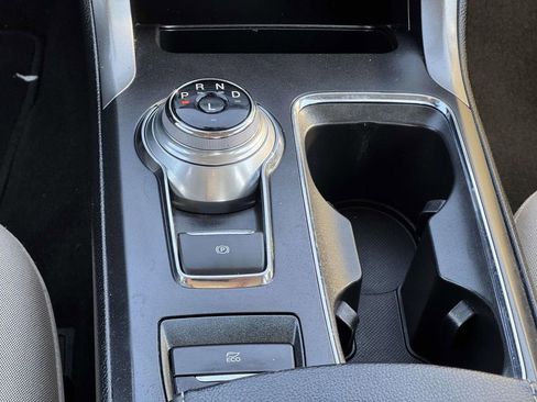 Used 2019 Ford Fusion SE image 6