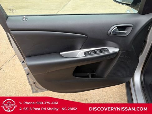 Used 2016 Dodge Journey SXT w/ Comfort/Convenience Group FWD image 10