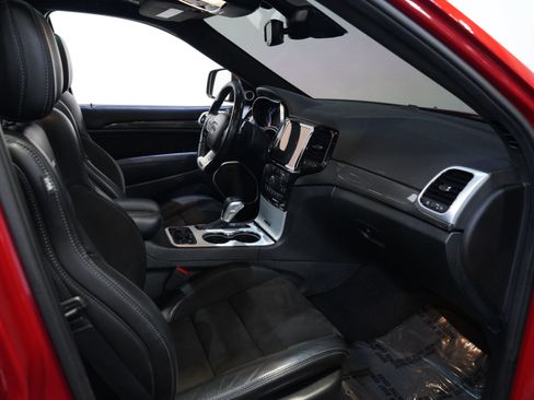 Used 2019 Jeep Grand Cherokee Trackhawk w/ Trailer Tow Group IV AWD/4WD image 36