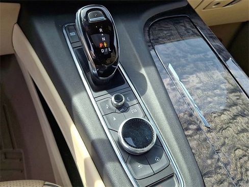 Certified 2022 Cadillac Escalade Premium Luxury w/ Performance Package image 12