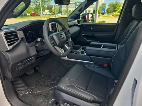 New 2026 Toyota Tundra Limited AWD/4WD image 9