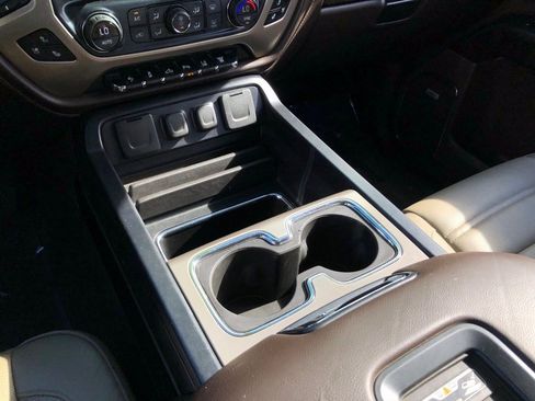 Used 2016 GMC Sierra 2500 Denali w/ Duramax Plus Package image 32