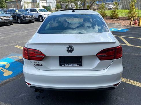 Used 2013 Volkswagen Jetta GLI Autobahn FWD image 12