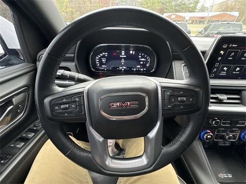 Used 2023 GMC Yukon SLT image 15