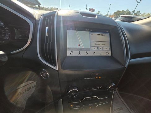 Used 2019 Ford Edge SEL w/ Cold Weather Package image 17