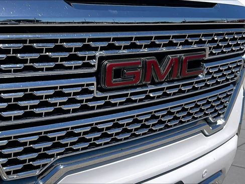 Used 2021 GMC Sierra 1500 Denali AWD/4WD image 30