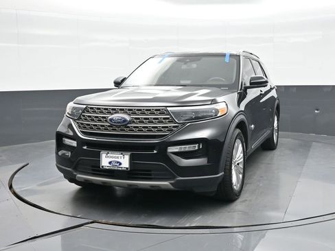 Used 2021 Ford Explorer King Ranch w/ Premium Technology Package image 17