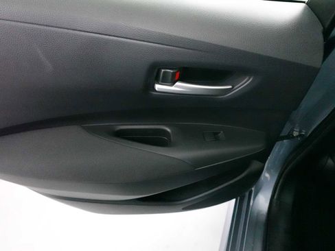 Used 2020 Toyota Corolla LE image 24