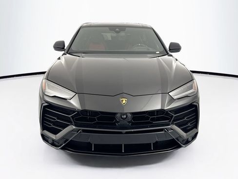 Used 2022 Lamborghini Urus AWD/4WD image 2