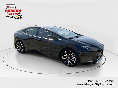 New 2025 Toyota Prius Plug-In Hybrid image 1