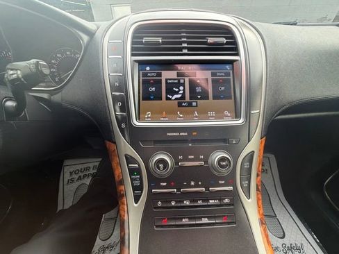 Used 2016 Lincoln MKX Select w/ Select Plus Package AWD/4WD image 27