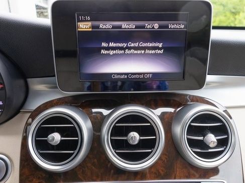 Used 2019 Mercedes-Benz GLC 300 4MATIC Coupe image 25