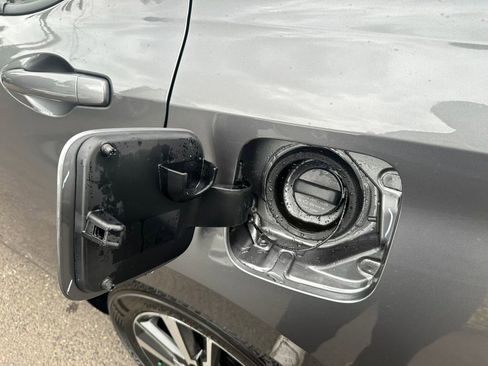 New 2025 Nissan Versa SV w/ Trunk Package image 29