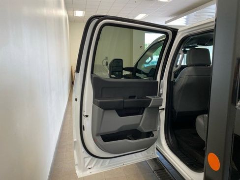 New 2025 Ford F350 XL w/ XL Chrome Package image 8