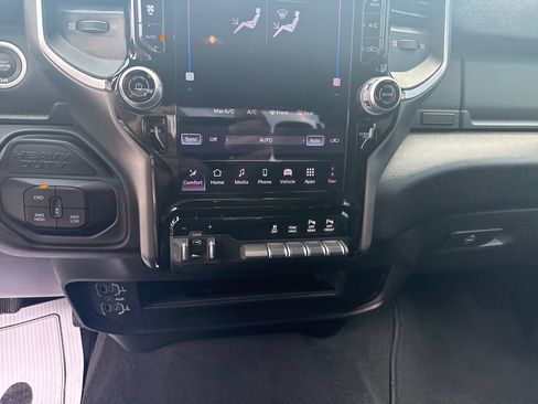 Used 2026 RAM 2500 Big Horn AWD/4WD image 23