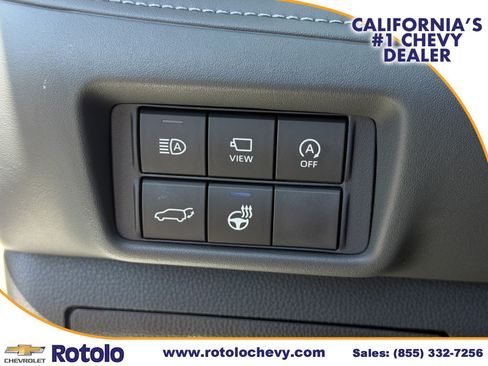 Used 2025 Toyota Highlander Platinum AWD/4WD image 32