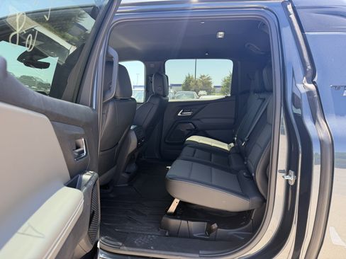 Used 2026 Chevrolet Silverado EV Trail Boss AWD/4WD image 22